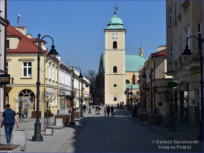 Rzeszów - 12 Miejsc, Które Należy Zwiedzić I Zobaczyć - Kolej Na Podróż